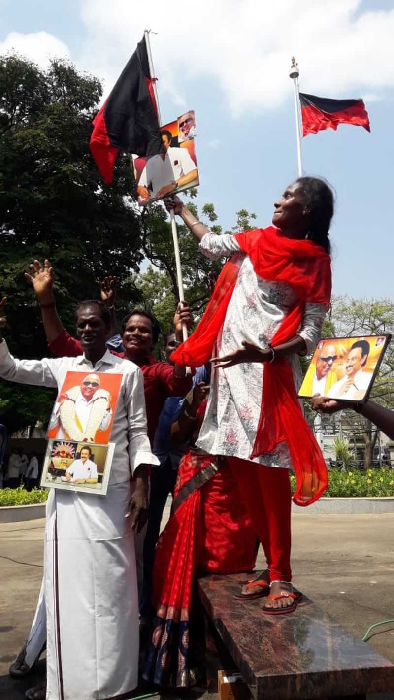 dmk celebrate the leading in Tamil Nadu
