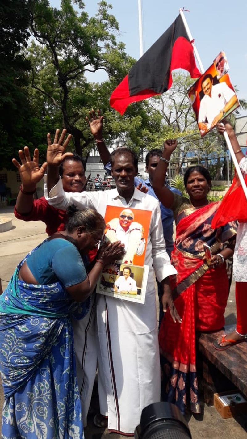 dmk celebrate the leading in Tamil Nadu