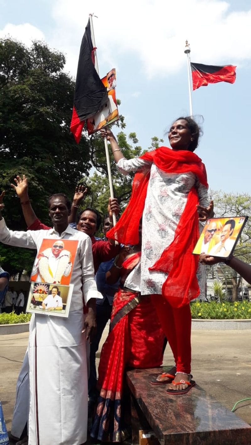 dmk celebrate the leading in Tamil Nadu