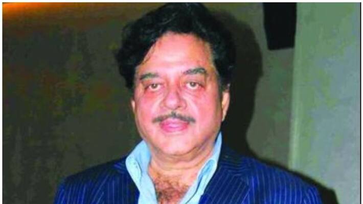 Bjp's Ravi Shankar prasad leading In patna sahib ; shatrughan sinha is trailing Bjp's Ravi Shankar prasad leading In patna sahib ; shatrughan sinha is trailing
