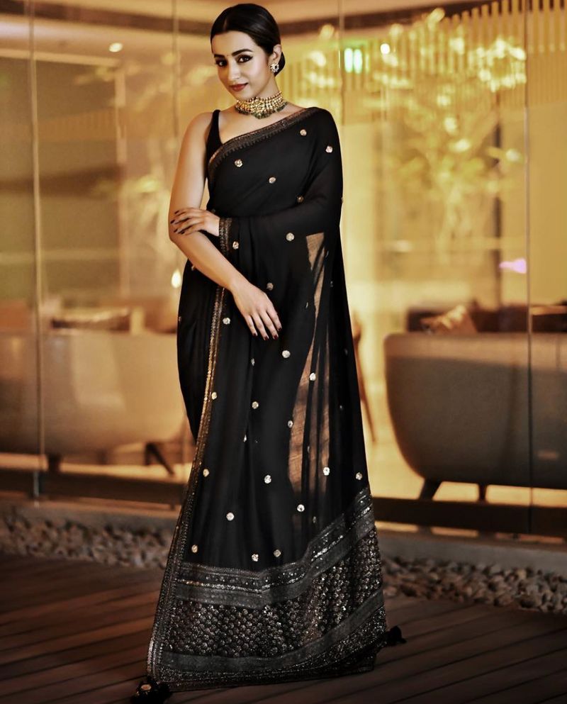 Actress Trisha's Lastest Looks Photo!
