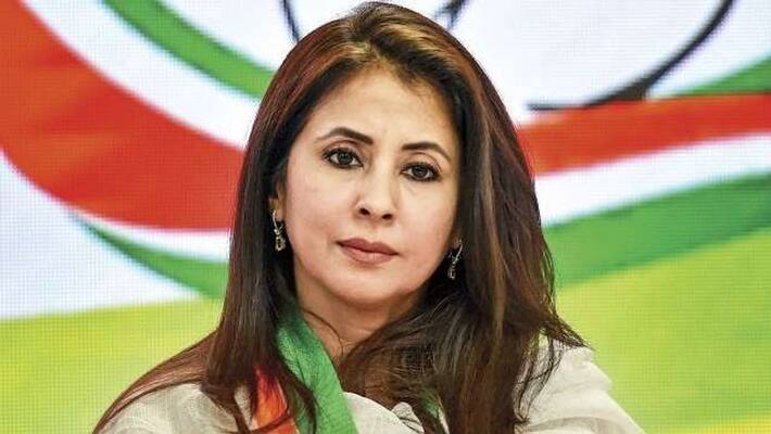Urmila Matondkar hits out that her in-Laws are in Kashmir and in last 22 days they had no contacts Urmila Matondkar hits out that her in-Laws are in Kashmir and in last 22 days they had no contacts