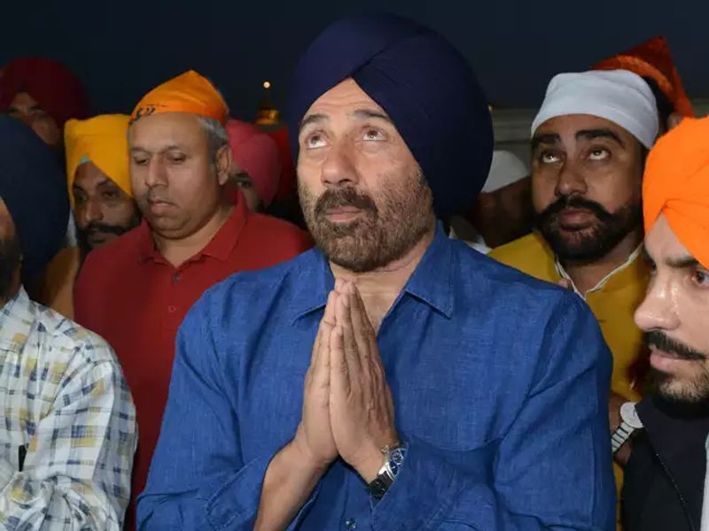 Sunny Deol: Bollywood actor Sunny Deol is BJP’s Lok Sabha candidate from Punjab’s Gurdaspur constituency. Sunny emerged victorious.