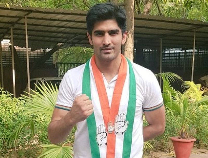 ವಿಜೇಂದರ್ ವಿರುದ್ದ ಸ್ಪರ್ಧಿಸಿದ ಬಿಜೆಪಿ ಅಭ್ಯರ್ಥಿ ರಮೇಶ್ ಬಿಧೂರಿಗೆ 1,07,403 ಮತ ಪಡೆದಿದ್ದಾರೆ