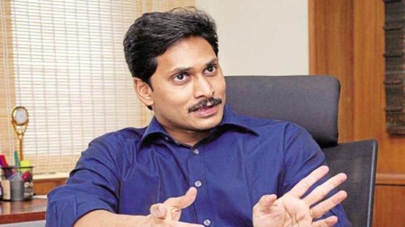 vangaveeti Radha political mistake leaving YSRCP