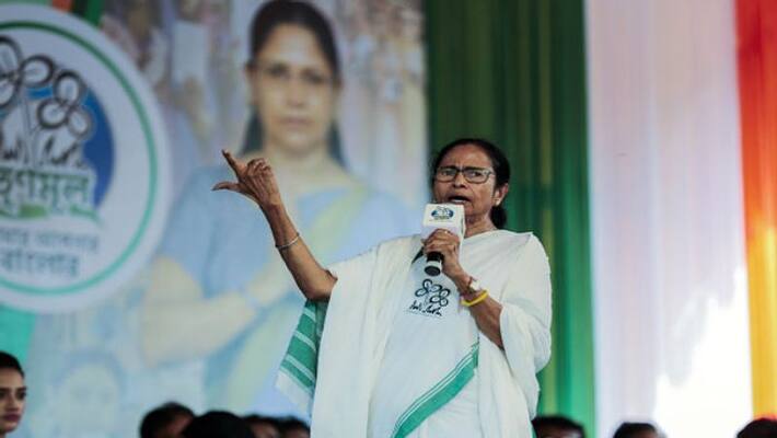 Mamata Banerjee calls for an emergency meeting with party leaders on Saturday Mamata Banerjee calls for an emergency meeting with party leaders on Saturday