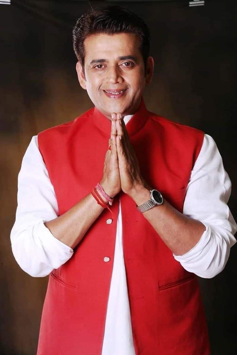 भोजपुरी सिनेमा के मशहूर रव‍ि किशन गोरखपुर से बीजेपी के उम्मीदवार थे। रवि किशन ने  महागठबंधन के कैंडिडेट को 3,01,664 मतों से पराजित कर दिया।