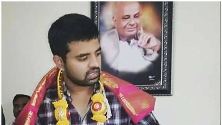 jds mp prajwal decides to quit Hassan seat to make way for his grandfather Deve Gowda jds mp prajwal decides to quit Hassan seat to make way for his grandfather Deve Gowda
