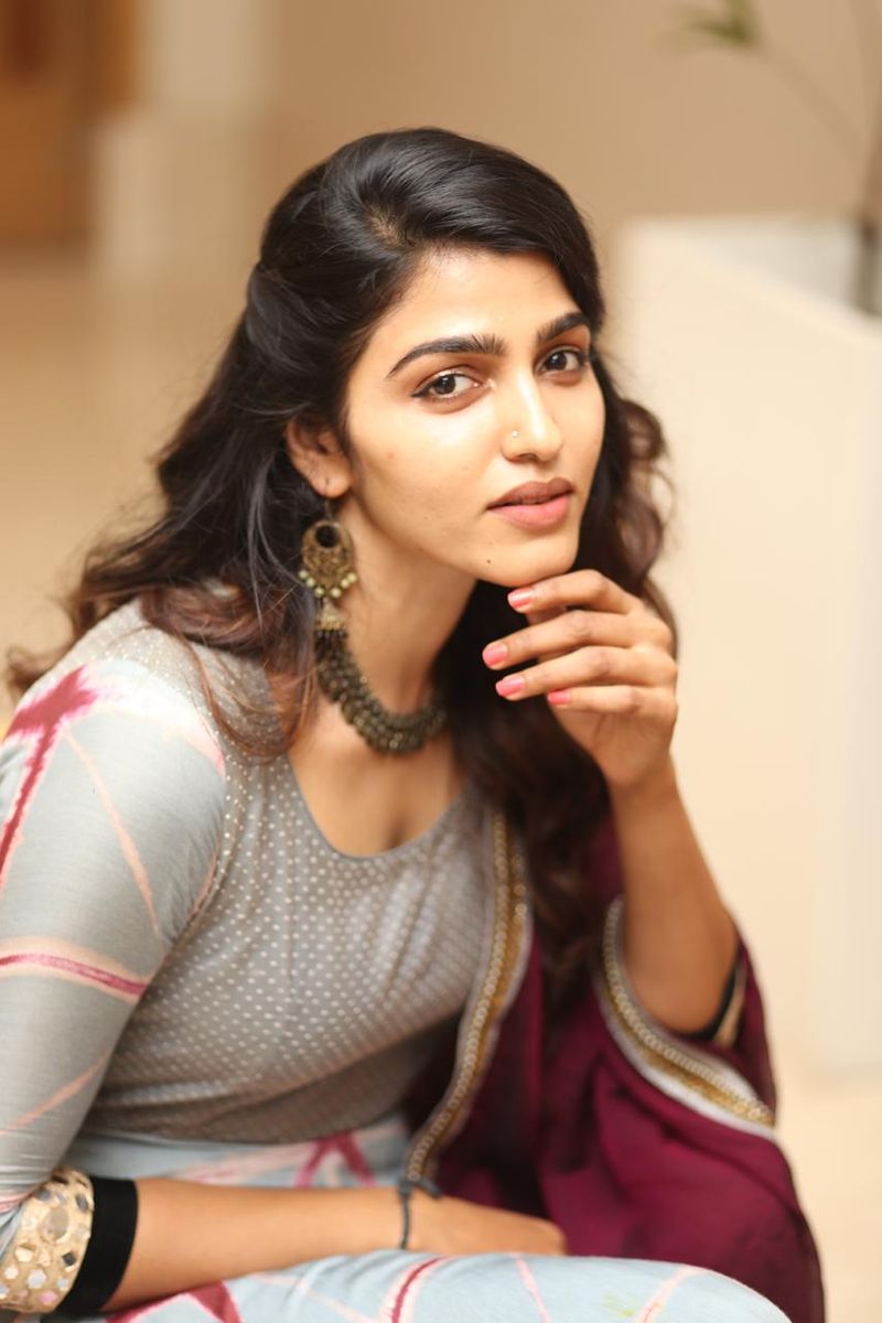 Actress Sai Dhanushka's beautiful colorful photos..