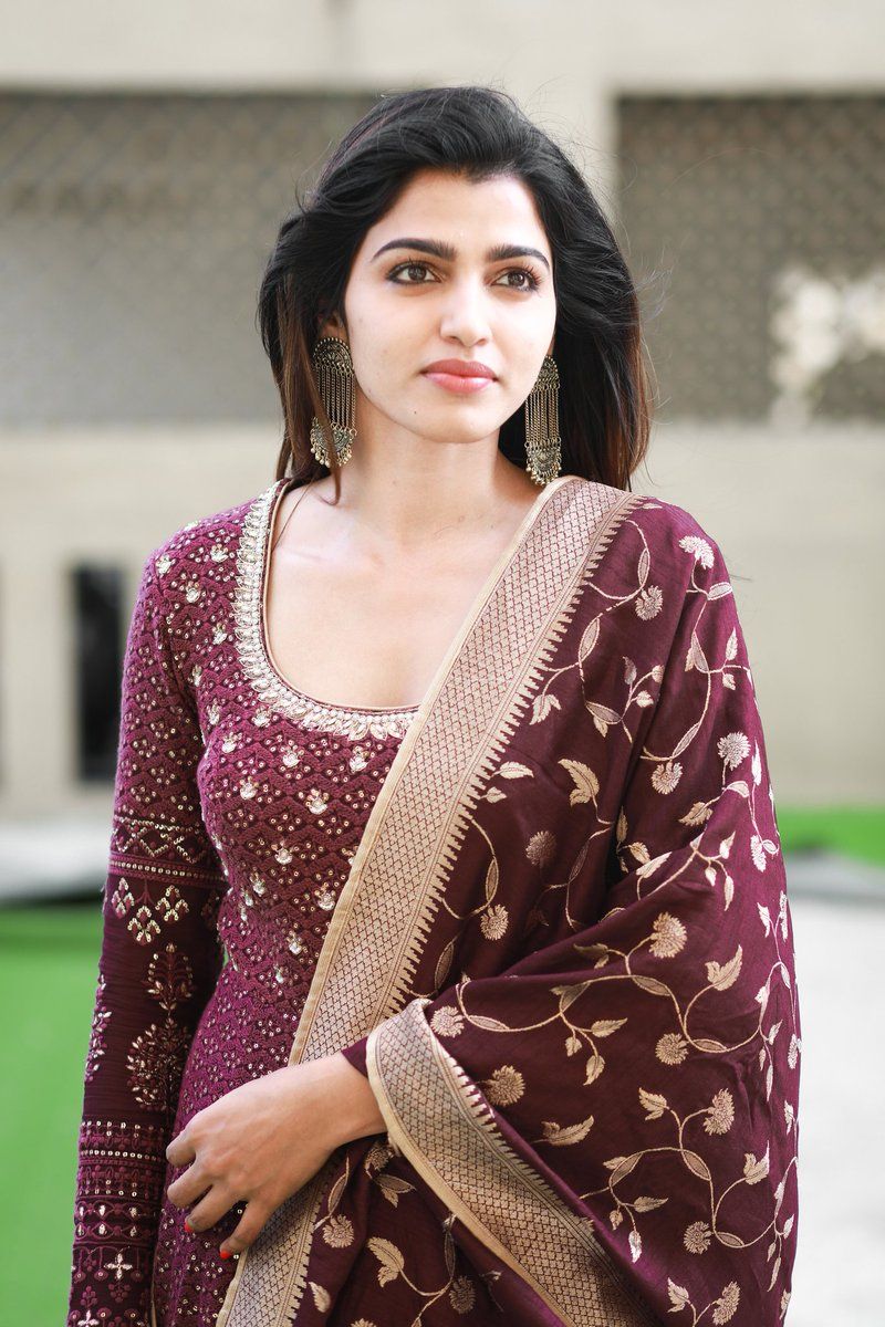 Actress Sai Dhanushka's beautiful colorful photos..