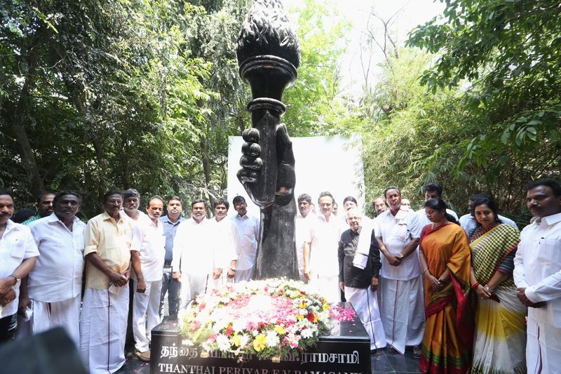 The photos of the entire DMK to Karunanidhi Samadhi ..!