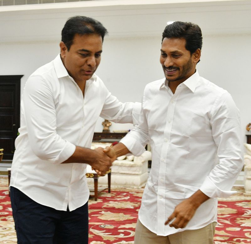 కేటీఆర్ తో జగన్
