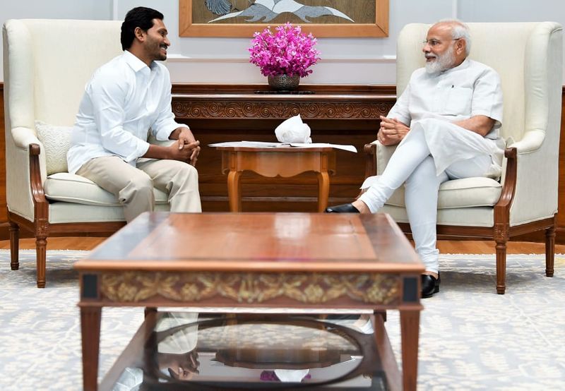 ప్రధాని మోడీని కలిసిన వైఎస్ జగన్మోహన్ రెడ్డి (ఫోటోలు)