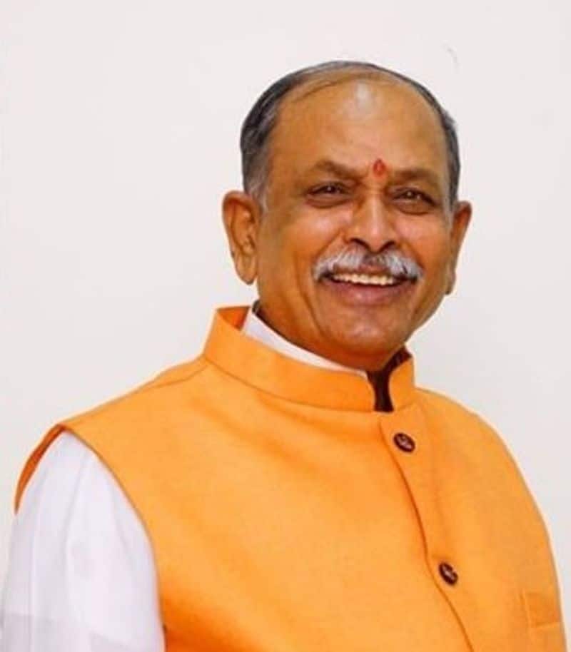 BJP's Devendrappa defeated sitting MP VS Ugrappa of Congress to enter Lok Sabha for the first time.