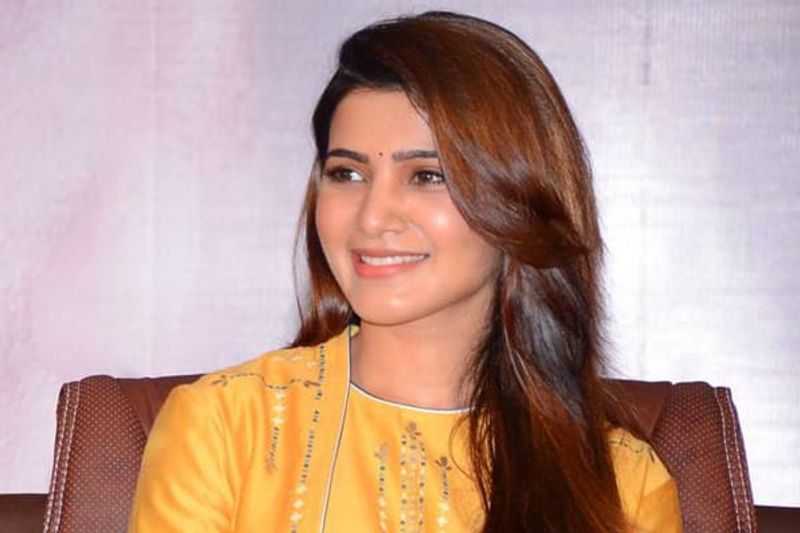 సమంత అక్కినేని - ఈ బ్యూటీకి పాలిమార్ఫస్ లైట్ ఎరప్షన్ అనే జబ్బు ఉంది. దీని ఎఫెక్ట్ ఏంటంటే.. ఎండలో తిరిగితే చర్మం దెబ్బ తింటుంది. చాలా మందికి ఈ సమస్య ఉంటుంది. దీనికి ఆమె ట్రీట్మెంట్ కూడా తీసుకుంది.
