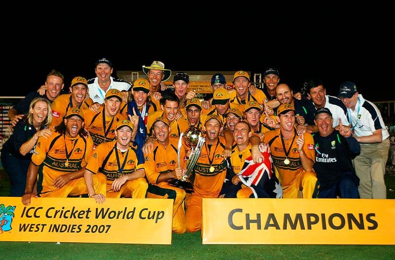 2007 वर्ल्ड कप वेस्ट इंडीज में खेला गया था । जिसमें 16 देशों ने हिस्सा लिया था। फाइनल में ऑस्ट्रेलिया ने श्रीलंका को हराया था  फाइनल्स का स्कोर कुछ इस प्रकार था    ऑस्ट्रेलिया बनाम श्रीलंका  ऑस्ट्रेलिया - 2814 (38 ओवर) श्रीलंका - 2158 (36 ओवर)  ऑस्ट्रेलिया ने ये मुकाबला 53 रन से जीता था  मैन ऑफ़ द मैच- एडम गिलक्रिस्ट