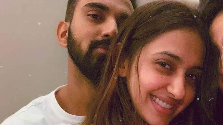 Is Cricketer KL Rahul dating Akansha Ranjan Kapoor Is Cricketer KL Rahul dating Akansha Ranjan Kapoor
