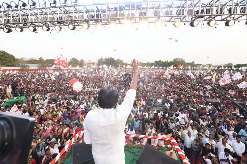 కానీ అభిమానుల ఆశలు నిరాశలయ్యాయి. పవన్ పార్టీ నుంచి ఒకే ఒక్క వ్యక్తి విజయం సాధించాడు.