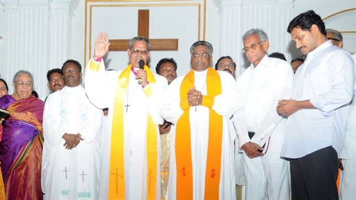 ycp chief Jagan Prayers in Pulivendula Church ycp chief Jagan Prayers in Pulivendula Church