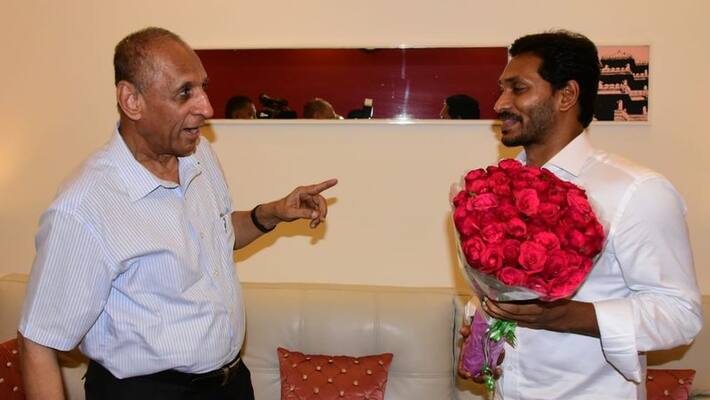 governor narasimhan offer to Iftar feast at hyderabad governor narasimhan offer to Iftar feast at hyderabad