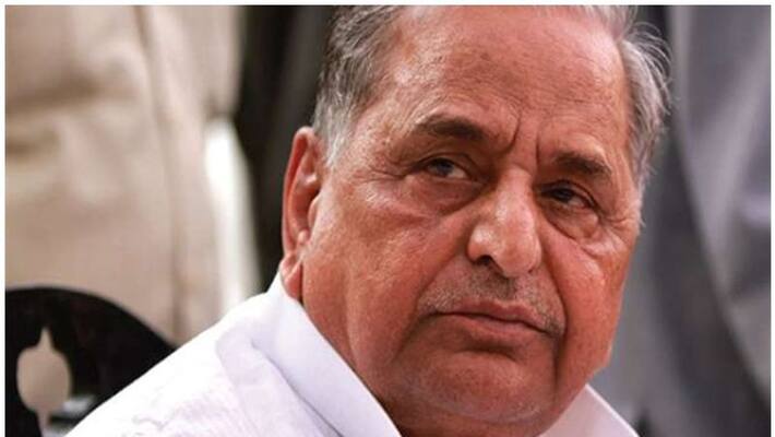 Mulayam Singh Yadav admitted to Gurgaon hospital Mulayam Singh Yadav admitted to Gurgaon hospital