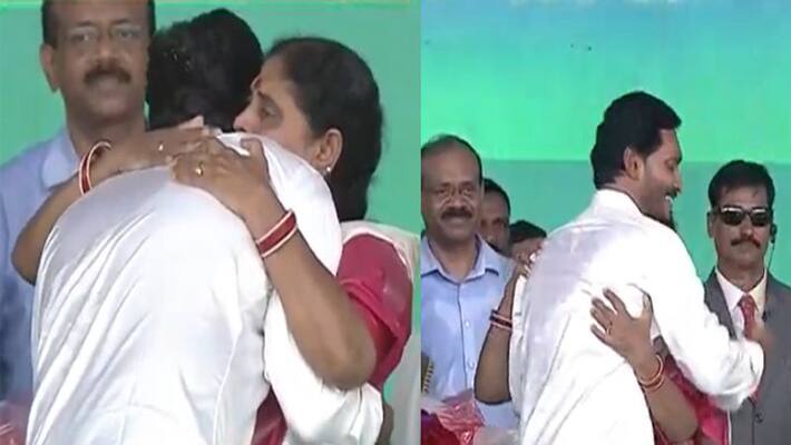 ys jagan emotional speech, Vijayamma is tall ys jagan emotional speech, Vijayamma is tall