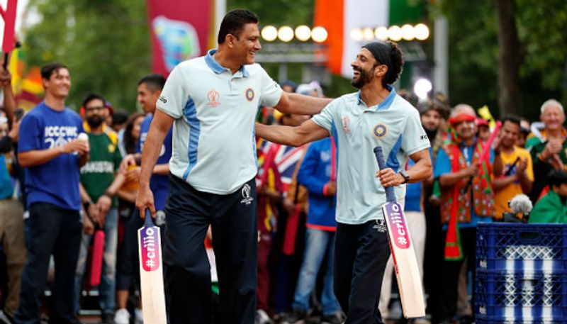 ভারতের প্রতিনিধি ছিলেন অনিল কুম্বেলে ও ফারহান আখতার। তাঁরা যদিও সবার নিচে শেষ করেন।
