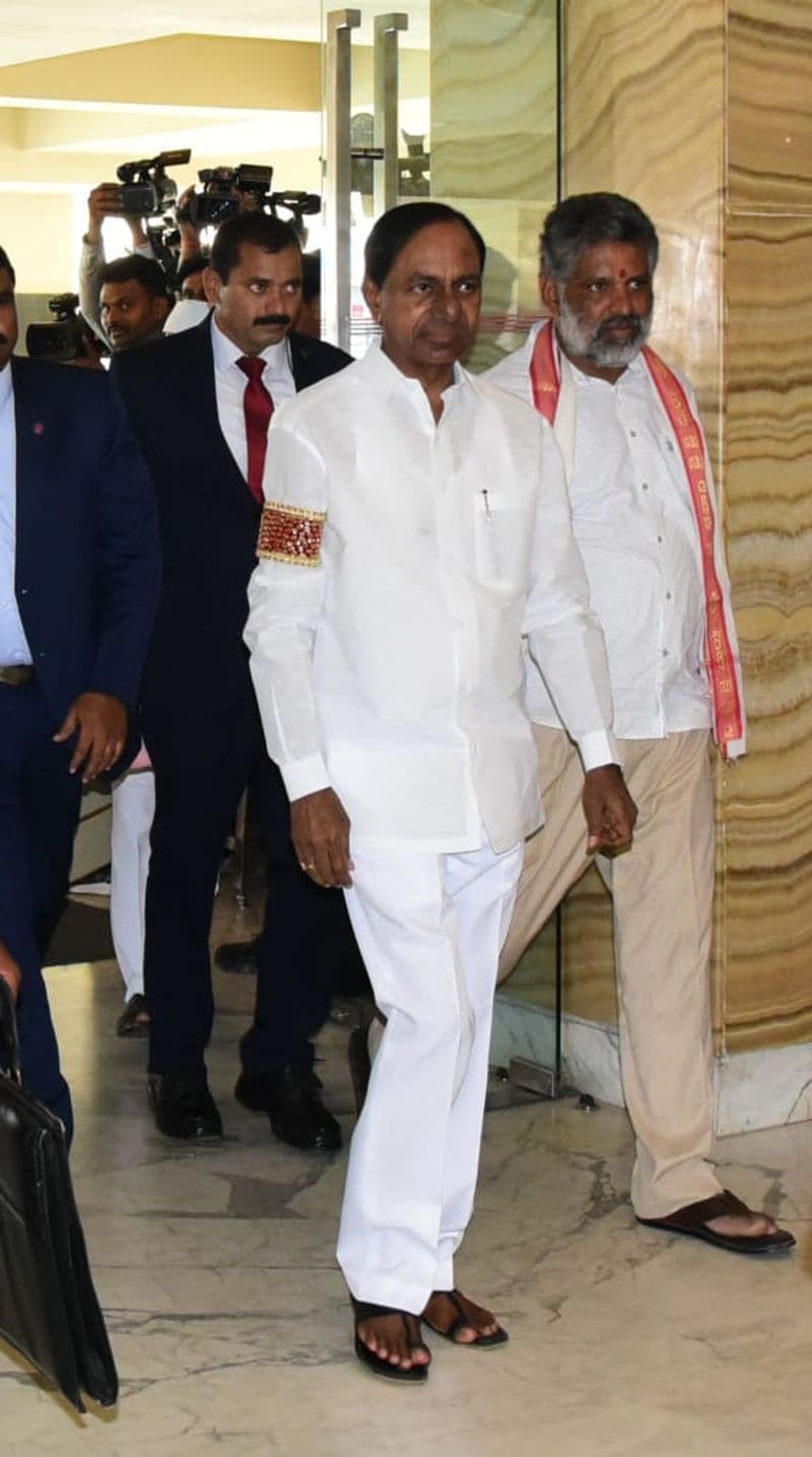 గేట్ వే హోటల్లో కేసీఆర్, స్టాలిన్, గవర్నర్ దంపతులు