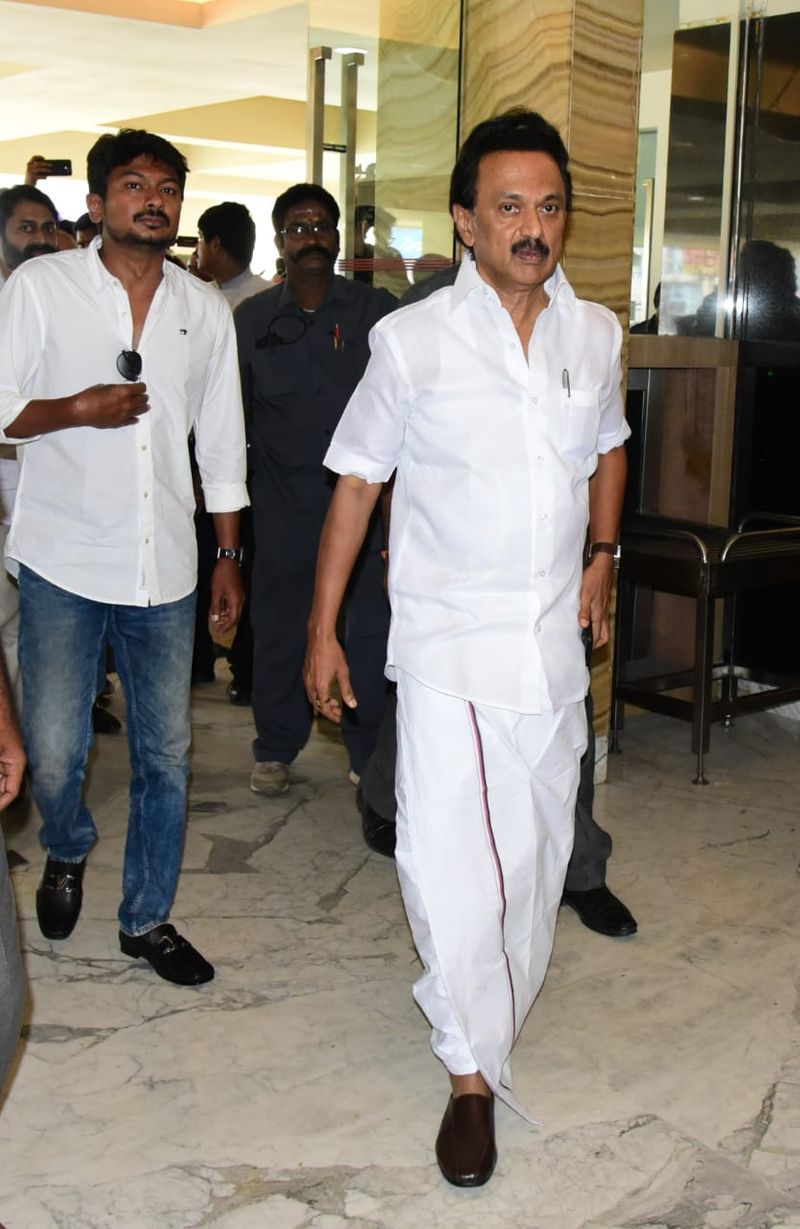 గేట్ వే హోటల్లో కేసీఆర్, స్టాలిన్, గవర్నర్ దంపతులు