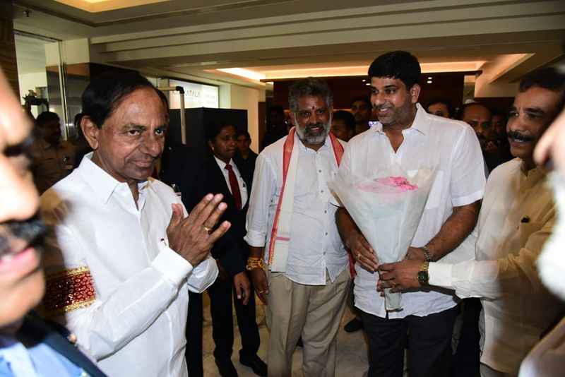 గేట్ వే హోటల్లో కేసీఆర్, స్టాలిన్, గవర్నర్ దంపతులు