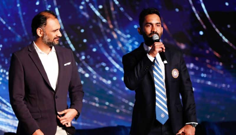 Best Performance in India’s Premier T20 Tournament 2019 – Andre Russell (Kolkata Knight Riders). Kolkata captain Dinesh Karthik collected the award on behalf of Russell