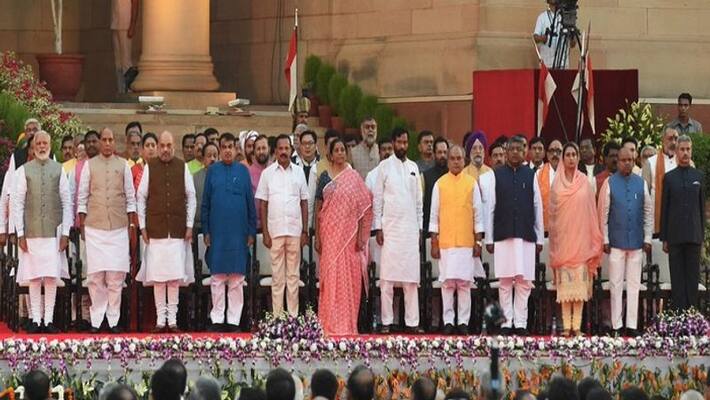 6 women Takes Oath as a minister In Narendra Modi Govt 6 women Takes Oath as a minister In Narendra Modi Govt