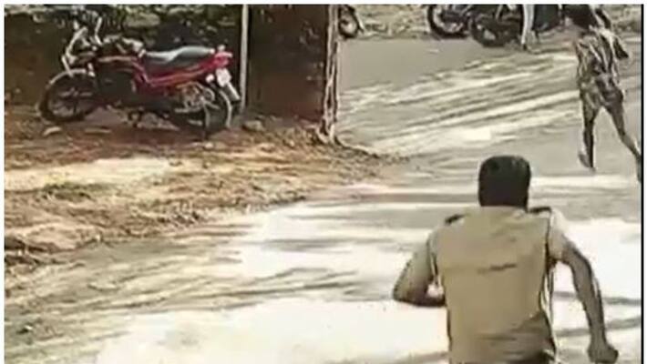 police cruelly beaten the accused run out of the police station cctv visual out police cruelly beaten the accused run out of the police station cctv visual out