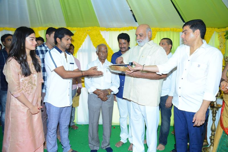 మహేష్ 'సరిలేరు నీకెవ్వరూ' ఓపెనింగ్..ఫొటోస్