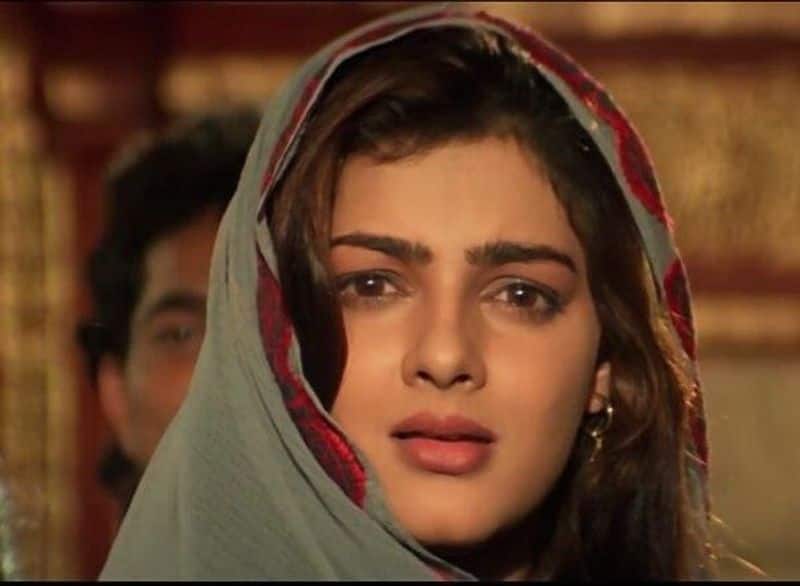 Mamta Kulkarni: She is a former Indian actress and model. Mamta’s husband Vicky Goswami was arrested in UAE in connection with a drug smuggling case. After which he was sentenced to 25 years in prison, which was later reduced due to his conduct and conversion to Islam. Mamta too converted to Islam along with her husband.
