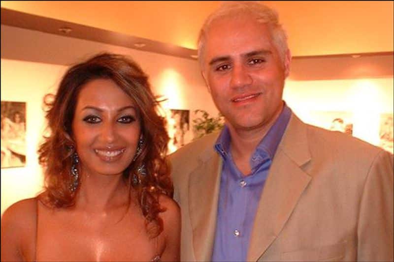 Kashmira Shah and Brad Listermann: Kashmira married an American investment banker-turned-producer Brad Listermann at the Pallazo
