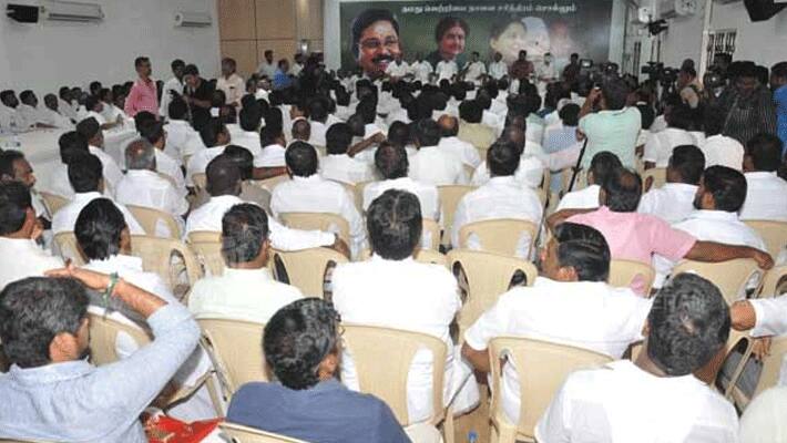 ammk members in puducherry resigned their posts