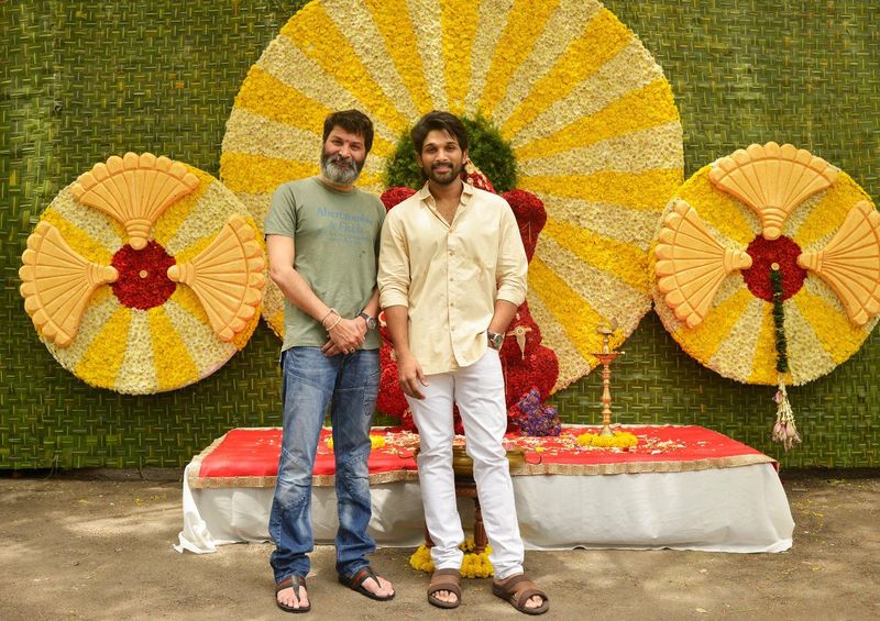 AA19: అల్లు అర్జున్, త్రివిక్రమ్ శ్రీనివాస్ లది సూపర్ హిట్ కాంబినేషన్. జులాయి, సన్నాఫ్ సత్యమూర్తి తర్వాత వీరిద్దరి హ్యాట్రిక్ కాంబినేషన్ లో ఇటీవల ఓ చిత్రం ప్రారంభమైంది. నా పేరు సూర్య పరాజయం తర్వాత బన్నీ నటిస్తున్న చిత్రం ఇది.