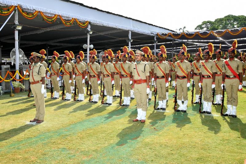 తెలంగాణ రాష్ట్ర అవతరణ దినోత్సవ వేడుకల్లో కేసీఆర్ (ఫోటోలు)