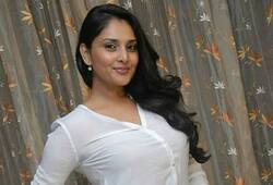 Is divya spandana getting keep distance from congress party