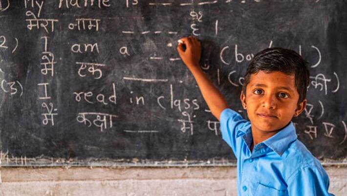 Government backs down, removes Hindi compulsory clause Government backs down, removes Hindi compulsory clause