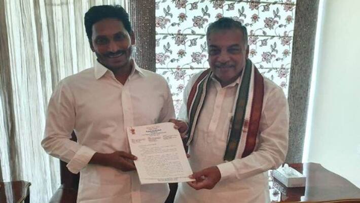 ex mp yarlagadda lakshmi prasad praises ap cm ys jagan ex mp yarlagadda lakshmi prasad praises ap cm ys jagan