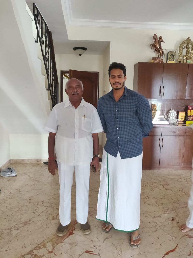 Nikhi Kumaraswamy meets JD(S) state president H Vishwanath at Bengaluru residence