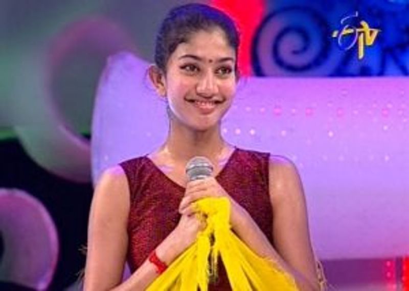 హీరోయిన్ కాకముందు ఈటీవీ డాన్స్ షోలో సాయి పల్లవి పెర్ఫార్మ్ చేసింది. ఆ సమయంలో తీసిన ఫోటో