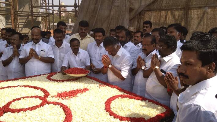 ops son pays tribute jayalalitha memorial