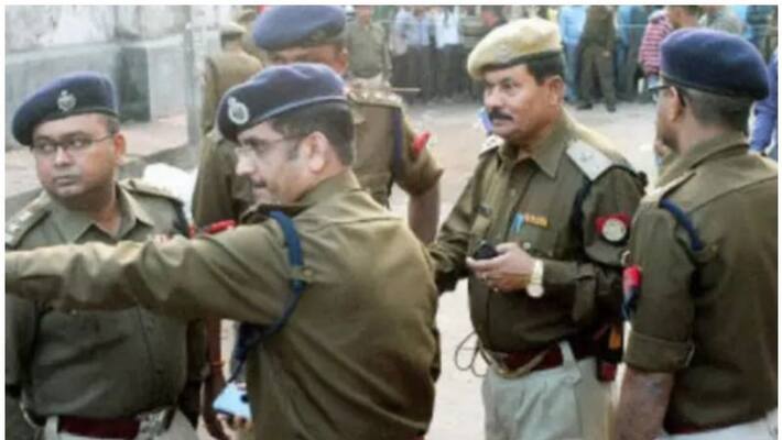 Assam police looking for the owner of a huge 'consignment' and tweeted with a smiley icon Assam police looking for the owner of a huge 'consignment' and tweeted with a smiley icon