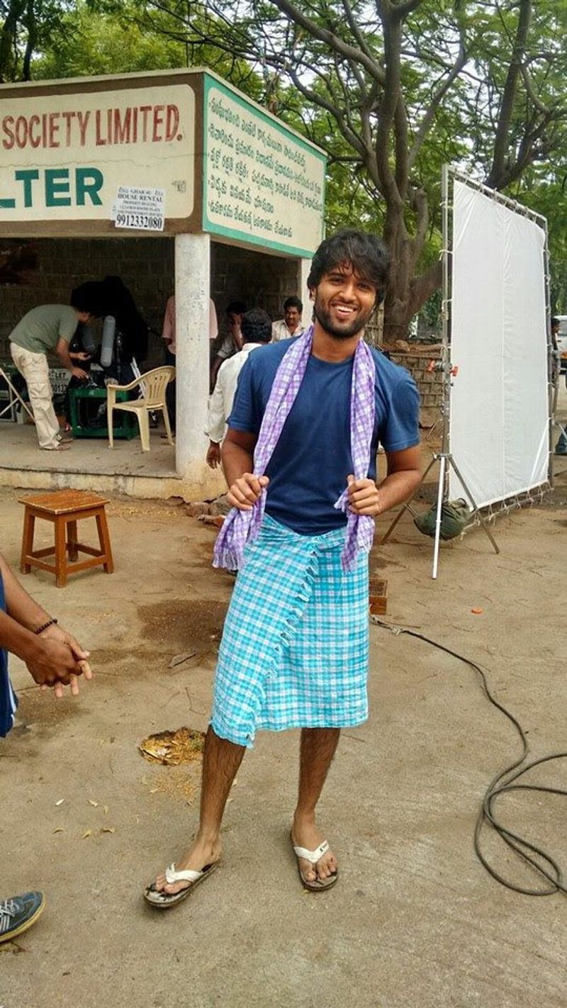 'పెళ్లిచూపులు' సినిమా సెట్స్ లో విజయ్ దేవరకొండ
