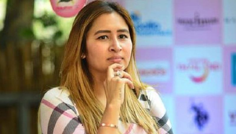 జ్వాలా గుత్తా - బాడ్మింటన్ ప్లేయర్