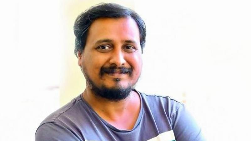 వేణు శ్రీరామ్: ఓ మై ఫ్రెండ్ సినిమాతో ప్లాప్ అందుకున్నప్పటికీ ఈ దర్శకుడికి మరో అవకాశం ఇచ్చి నాని MCA సినిమాను దిల్ రాజు నిర్మించారు. ఇప్పుడు మళ్ళీ అల్లు అర్జున్ తో ఐకాన్ అనే సినిమాను వేణు దిల్ రాజు సపోర్ట్ తోనే తెరకెక్కించనున్నాడు.