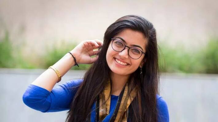 Interesting details about Rashmika's role in Allu Arjun, sukumar movie Interesting details about Rashmika's role in Allu Arjun, sukumar movie